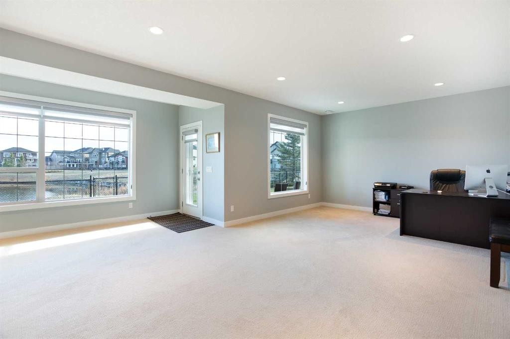 136 Rainbow Falls Glen, Chestermere, AB