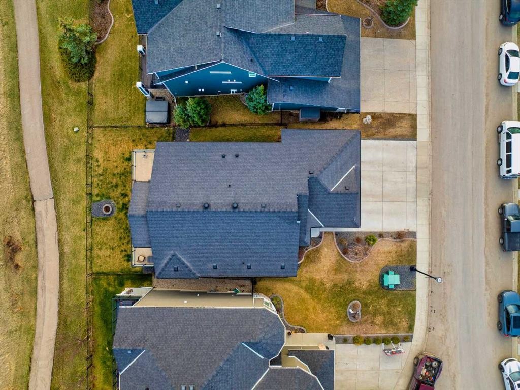 136 Rainbow Falls Glen, Chestermere, AB