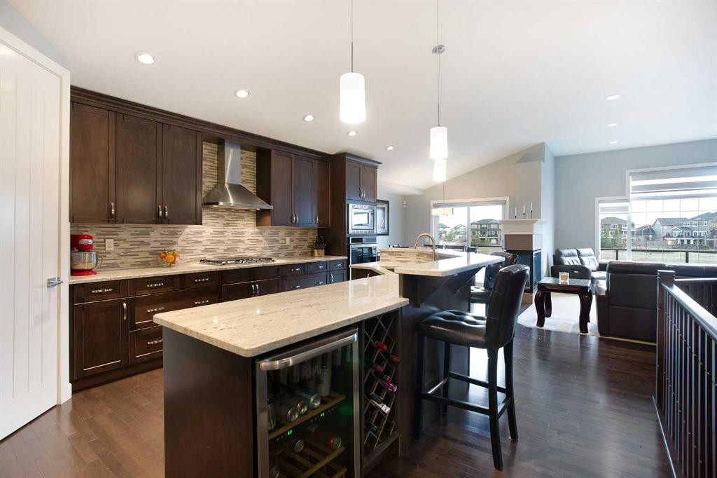 136 Rainbow Falls Glen, Chestermere, AB