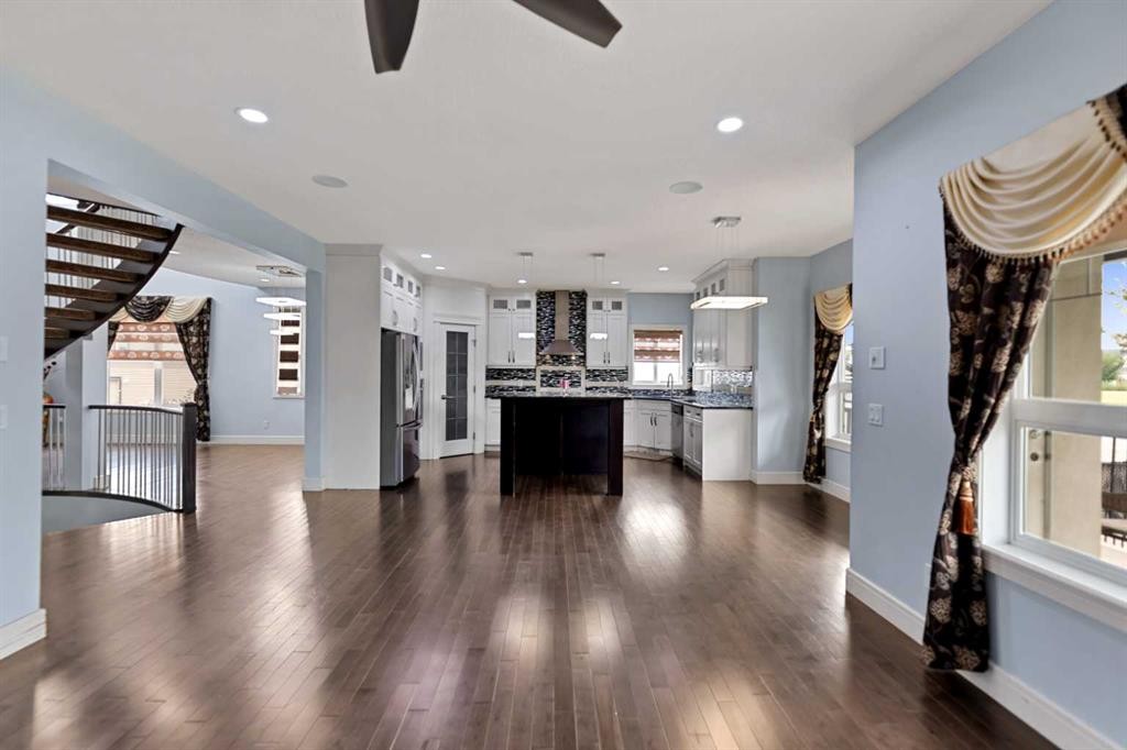 21 Saddlelake Lane Ne, Calgary, AB - Indoor Photo Showing Living Room