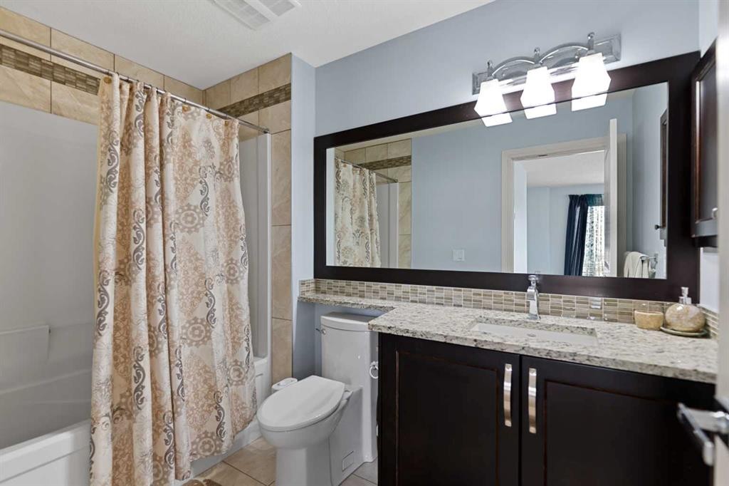 21 Saddlelake Lane Ne, Calgary, AB - Indoor Photo Showing Bathroom