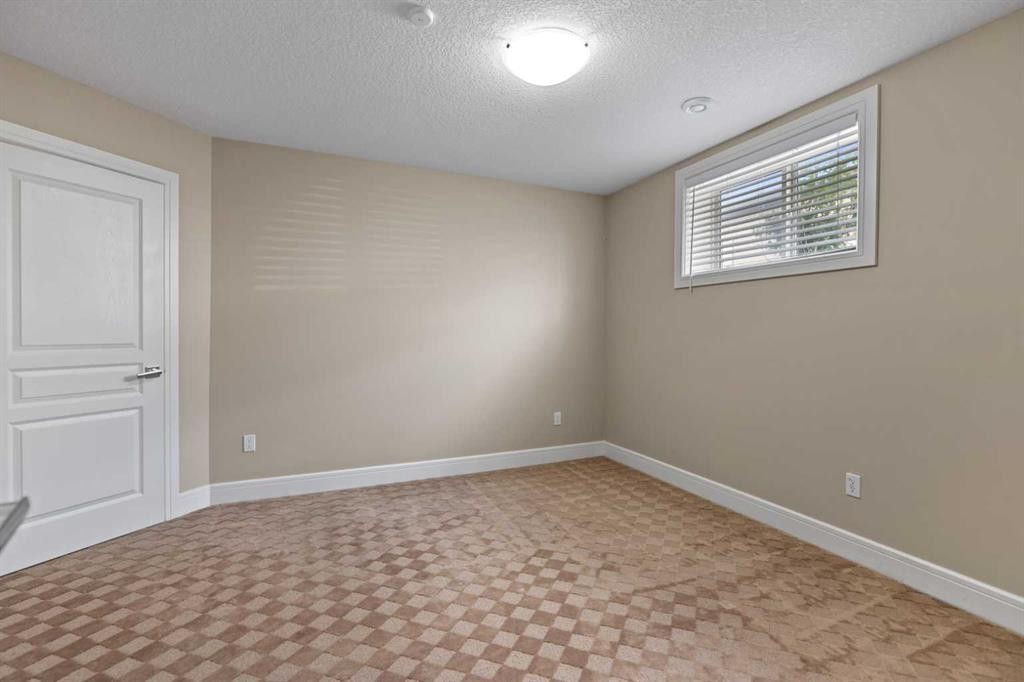 21 Saddlelake Lane Ne, Calgary, AB - Indoor Photo Showing Other Room