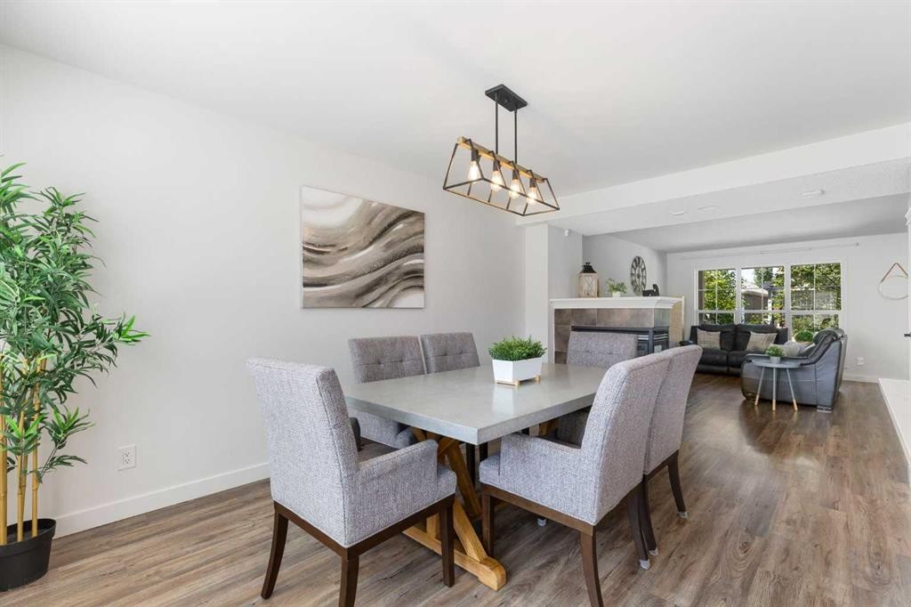 17 Auburn Bay View Se, Calgary, AB - Indoor Photo Showing Dining Room