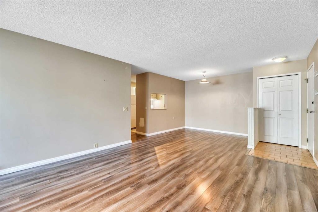 111-10120 Brookpark Boulevard Sw, Calgary, AB