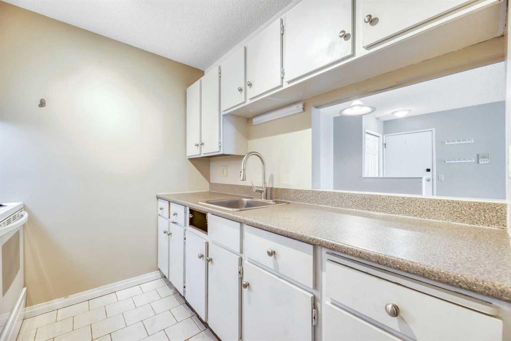 111-10120 Brookpark Boulevard Sw, Calgary, AB
