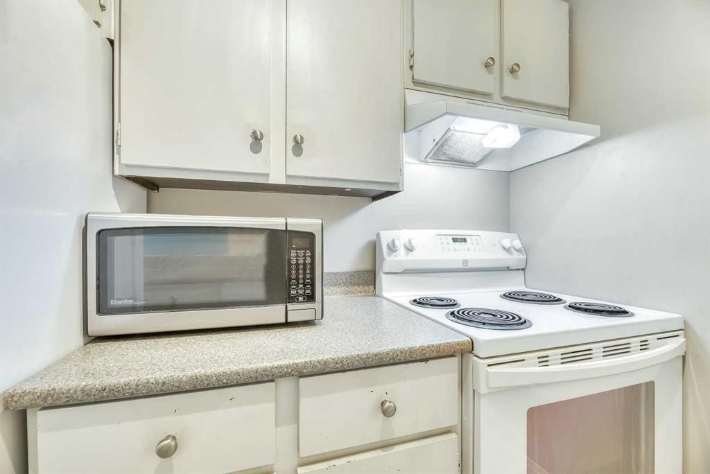 111-10120 Brookpark Boulevard Sw, Calgary, AB