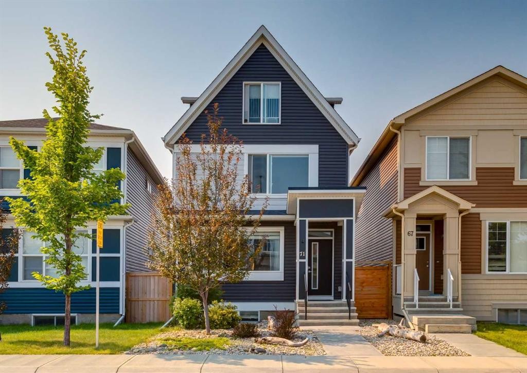 71 Seton Gardens Se, Calgary, AB - Outdoor With Facade