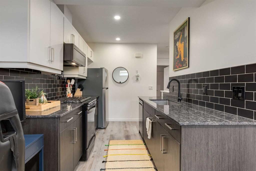 71 Seton Gardens Se, Calgary, AB - Indoor Photo Showing Kitchen With Upgraded Kitchen