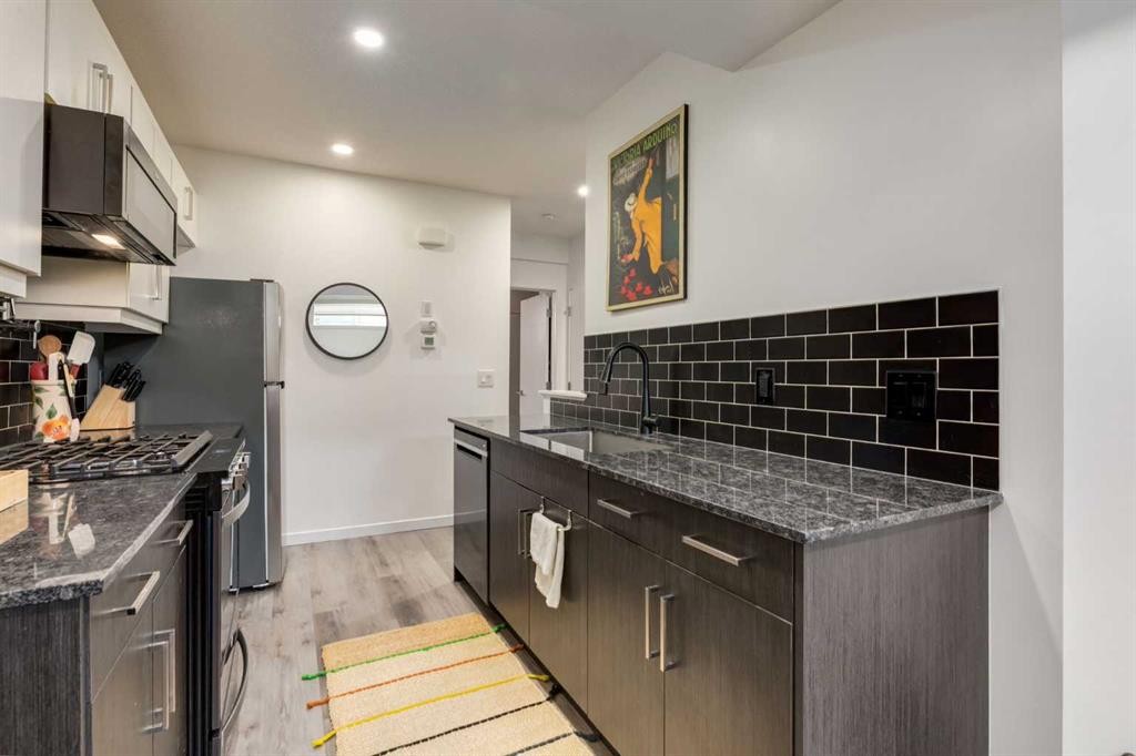 71 Seton Gardens Se, Calgary, AB - Indoor Photo Showing Kitchen With Upgraded Kitchen