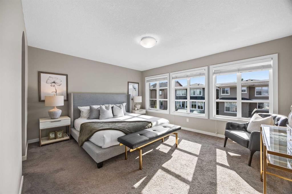 29 Aspen Summit Point Sw, Calgary, AB - Indoor Photo Showing Bedroom