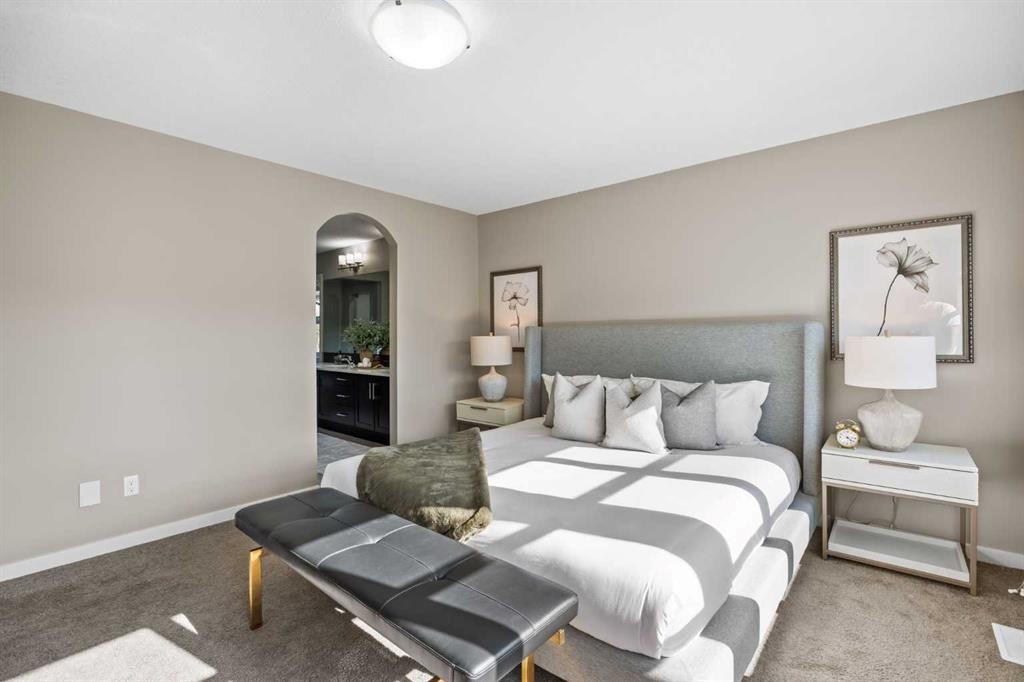 29 Aspen Summit Point Sw, Calgary, AB - Indoor Photo Showing Bedroom