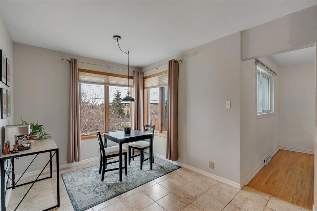 254 Hendon Drive Nw, Calgary, AB - Indoor