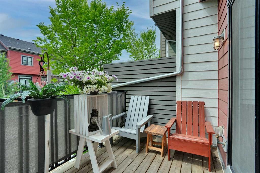 984 Walden Drive Se, Calgary, AB - Outdoor With Deck Patio Veranda With Exterior