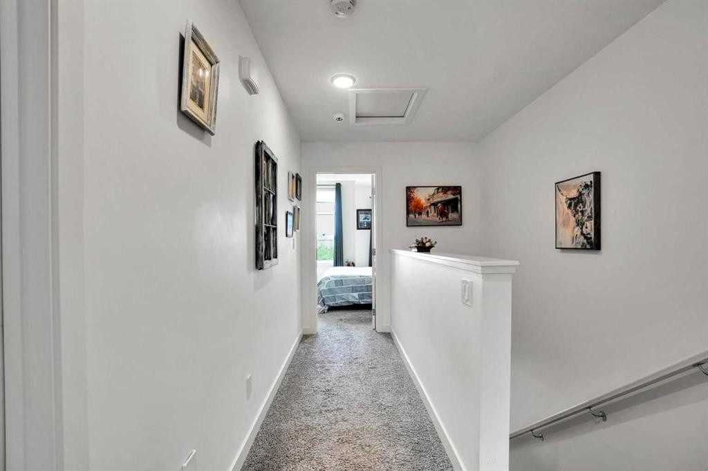 984 Walden Drive Se, Calgary, AB - Indoor Photo Showing Other Room
