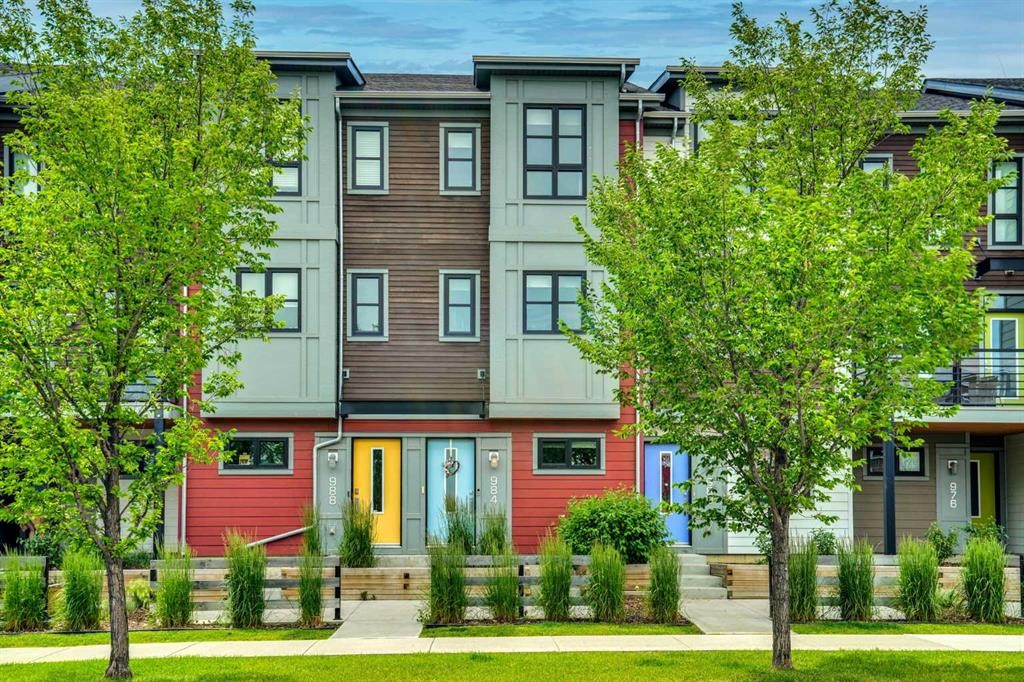 984 Walden Drive Se, Calgary, AB - Outdoor With Facade