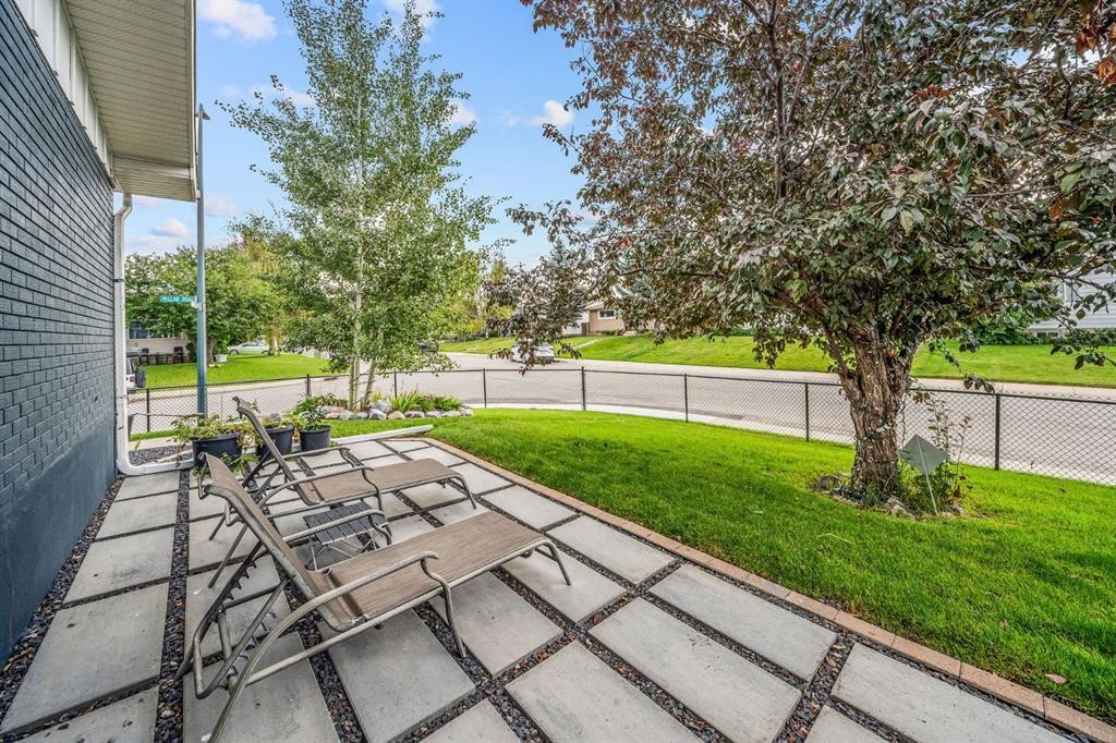 703 Millar Road Ne, Calgary, AB - Outdoor