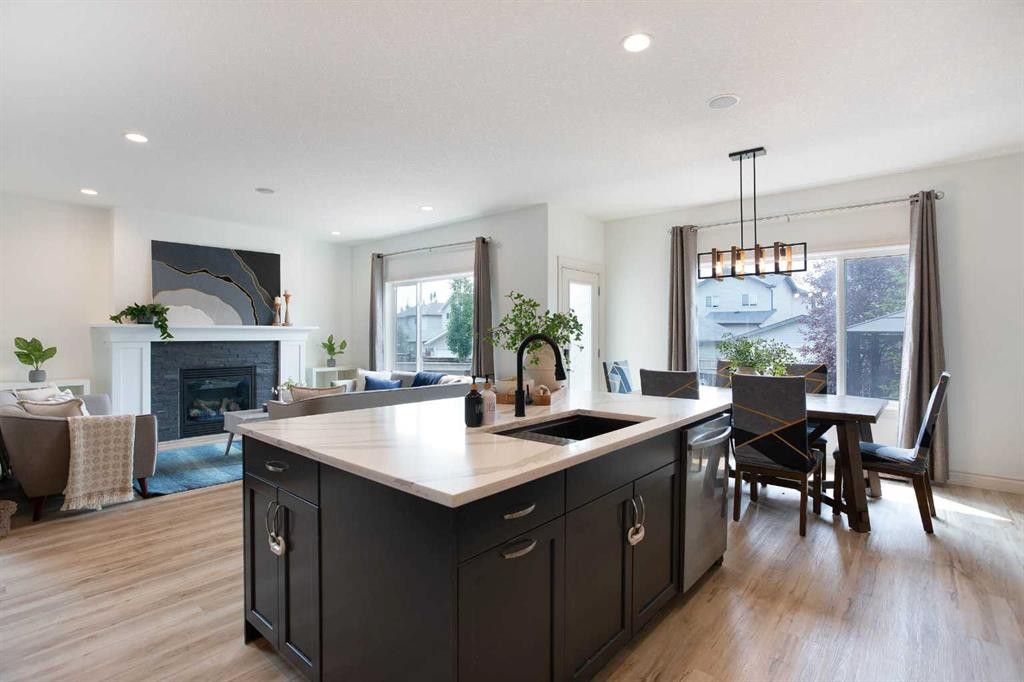 1153 Kingston Crescent Se, Airdrie, AB - Indoor With Fireplace