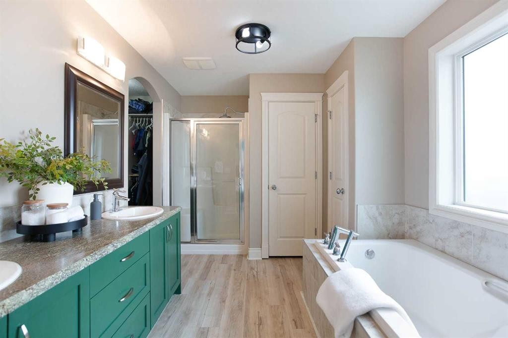1153 Kingston Crescent Se, Airdrie, AB - Indoor Photo Showing Bathroom