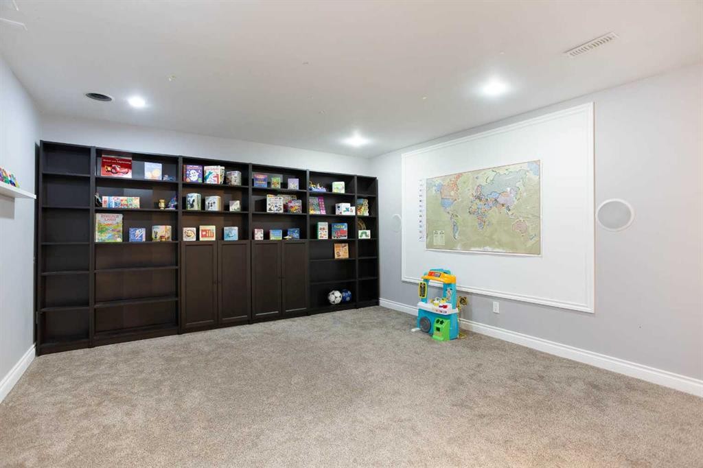 1153 Kingston Crescent Se, Airdrie, AB - Indoor Photo Showing Other Room
