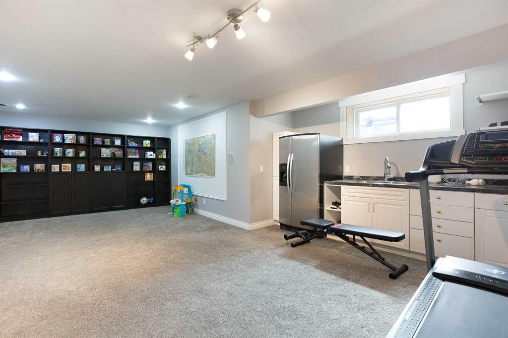 1153 Kingston Crescent Se, Airdrie, AB - Indoor