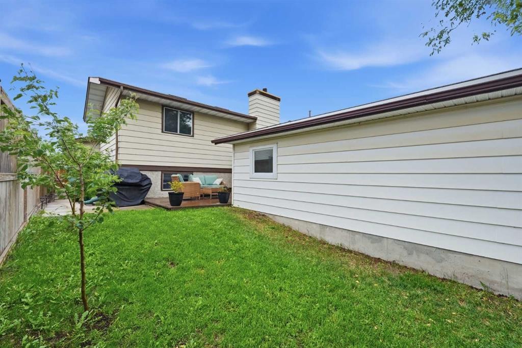 32 Beddington Rise Ne, Calgary, AB - Outdoor With Exterior