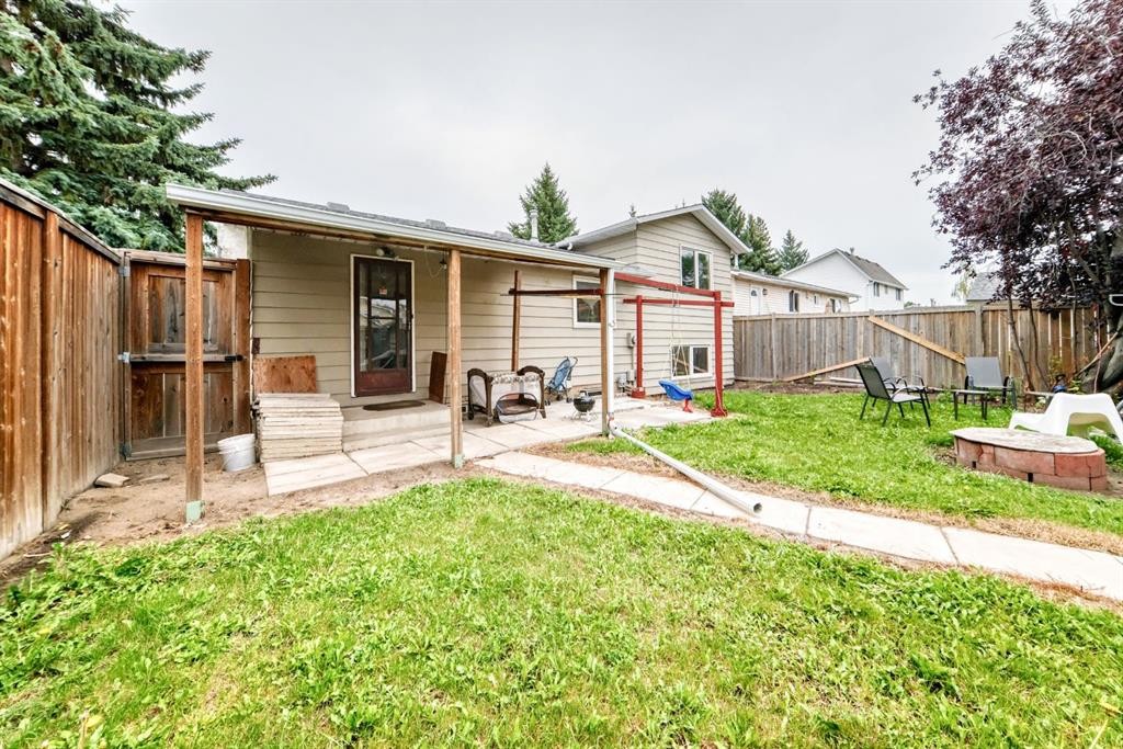 983 Rundlecairn Way Ne, Calgary, AB - Outdoor With Deck Patio Veranda