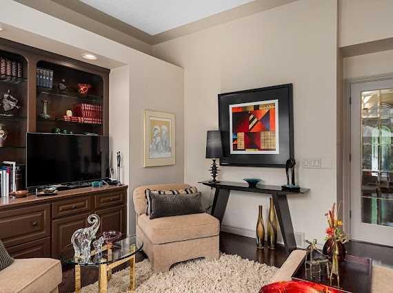 39 Baycrest Court Sw, Calgary, AB