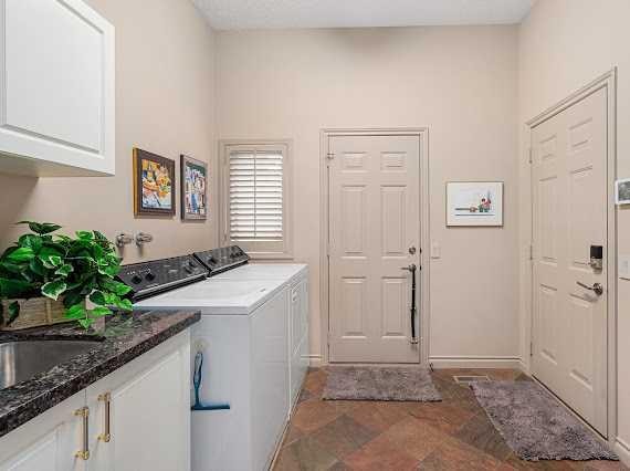 39 Baycrest Court Sw, Calgary, AB