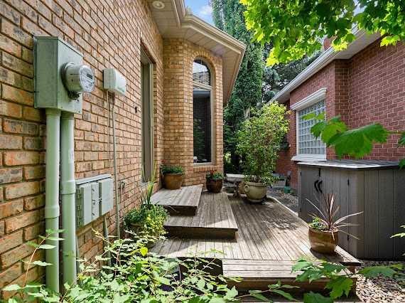39 Baycrest Court Sw, Calgary, AB