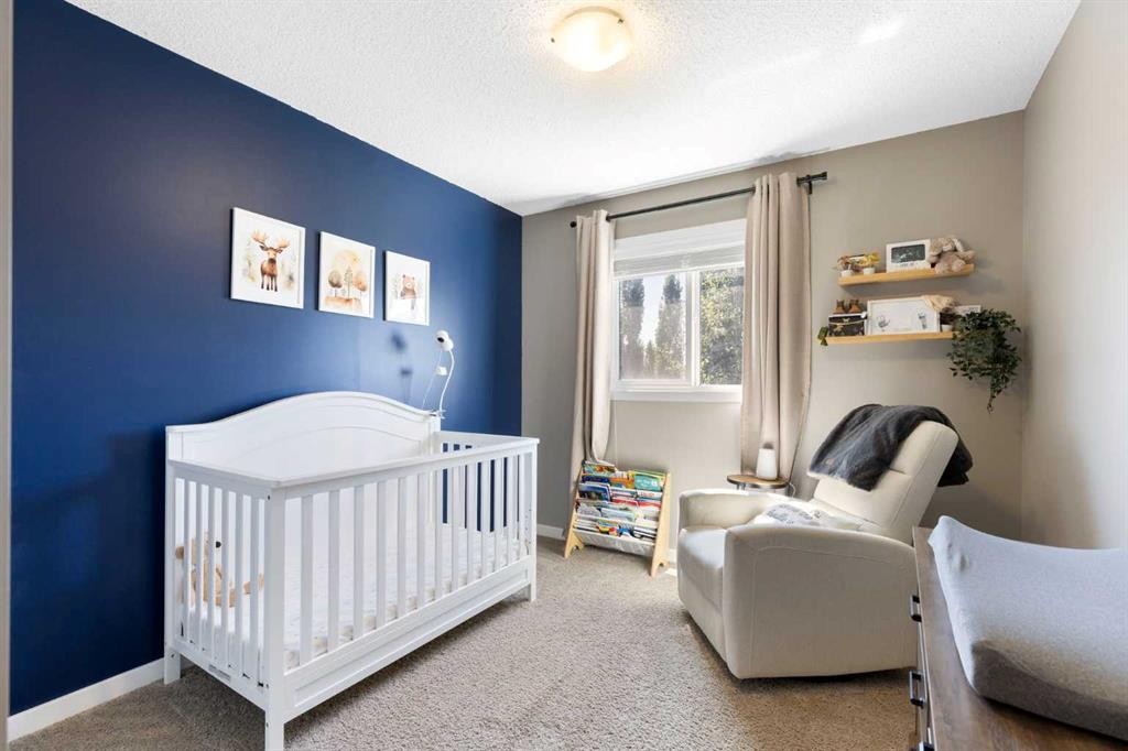 69 Chaparral Valley Crescent Se, Calgary, AB - Indoor Photo Showing Bedroom