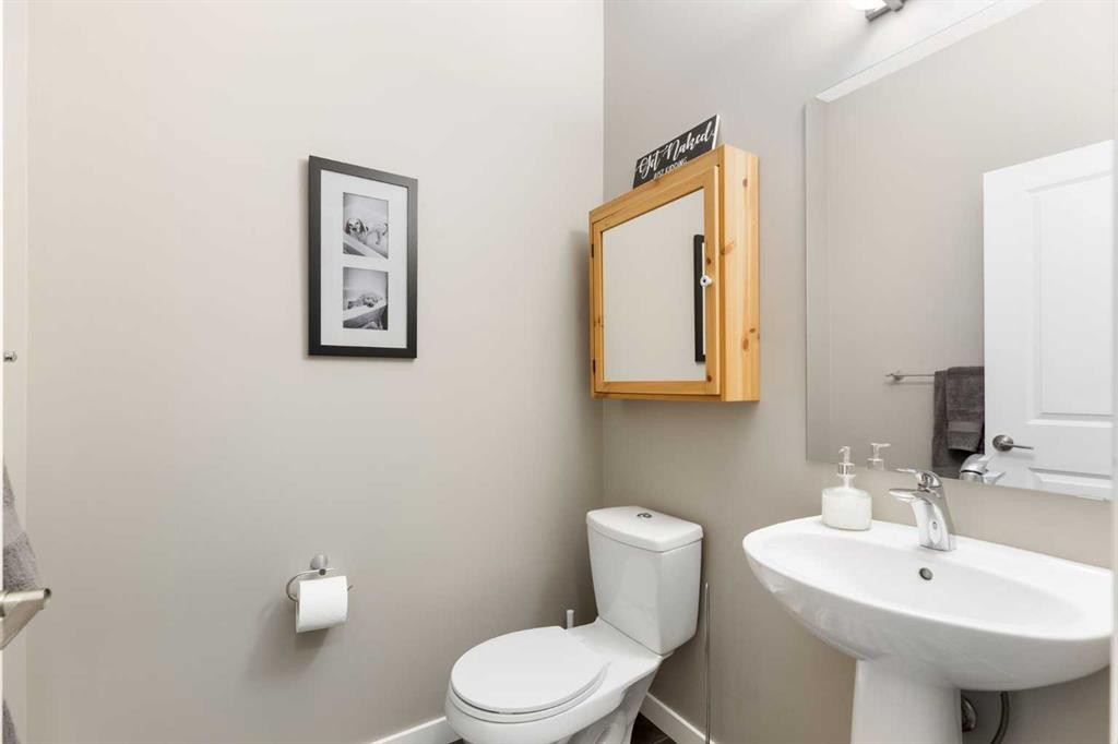 69 Chaparral Valley Crescent Se, Calgary, AB - Indoor Photo Showing Bathroom