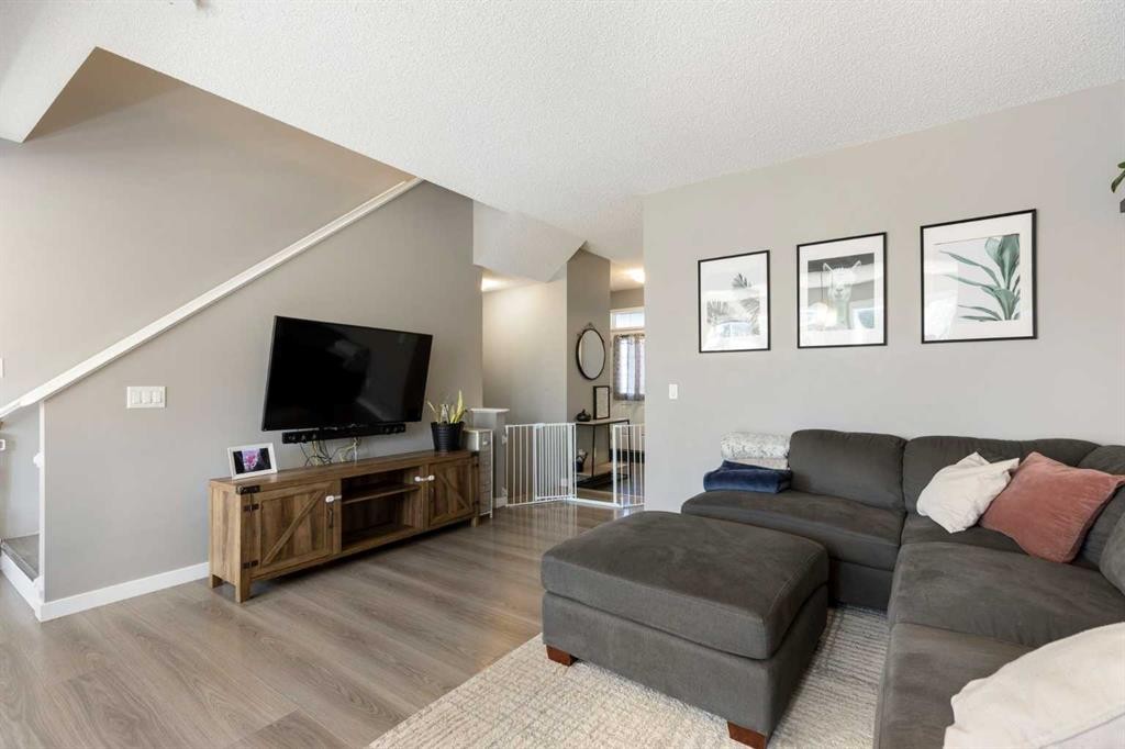 69 Chaparral Valley Crescent Se, Calgary, AB - Indoor Photo Showing Living Room