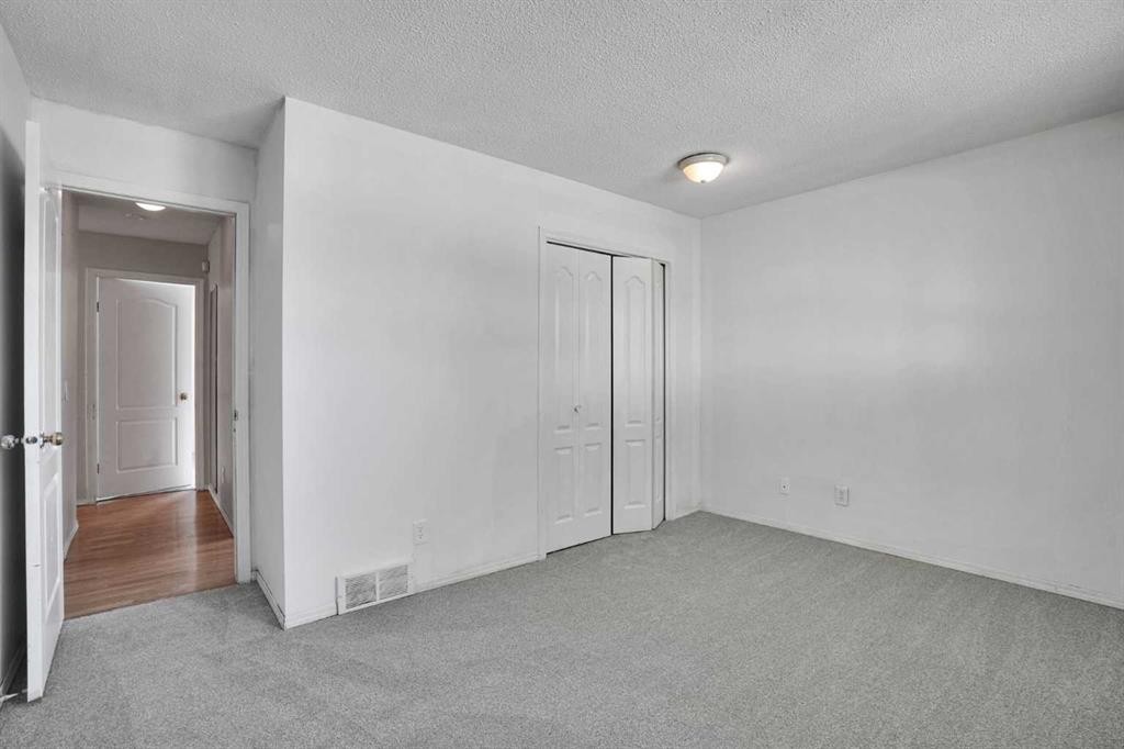 888 Rundlecairn Way Ne, Calgary, AB - Indoor Photo Showing Other Room