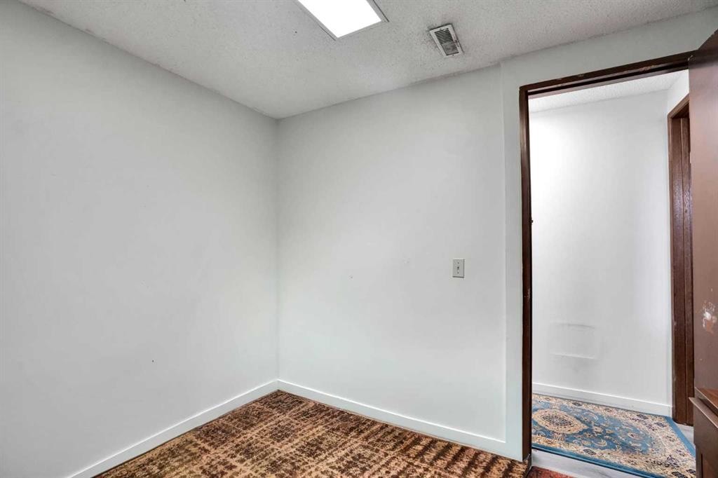 888 Rundlecairn Way Ne, Calgary, AB - Indoor Photo Showing Other Room