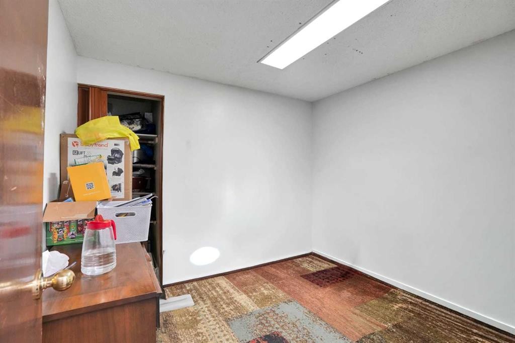 888 Rundlecairn Way Ne, Calgary, AB - Indoor Photo Showing Other Room