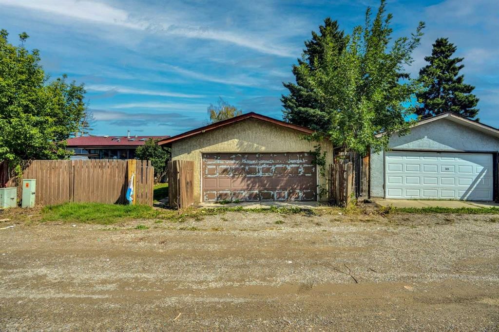 888 Rundlecairn Way Ne, Calgary, AB - Outdoor