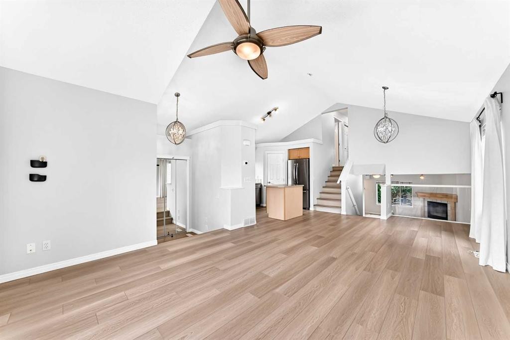 352 Copperfield Gardens Se, Calgary, AB - Indoor With Fireplace
