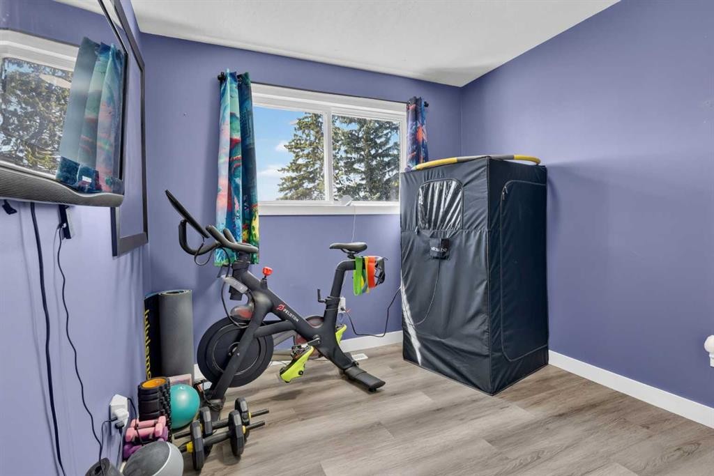 24 Penworth Crescent Se, Calgary, AB - Indoor Photo Showing Other Room