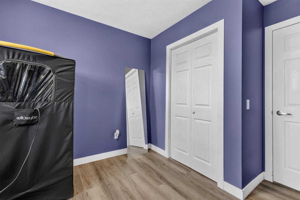 24 Penworth Crescent Se, Calgary, AB - Indoor