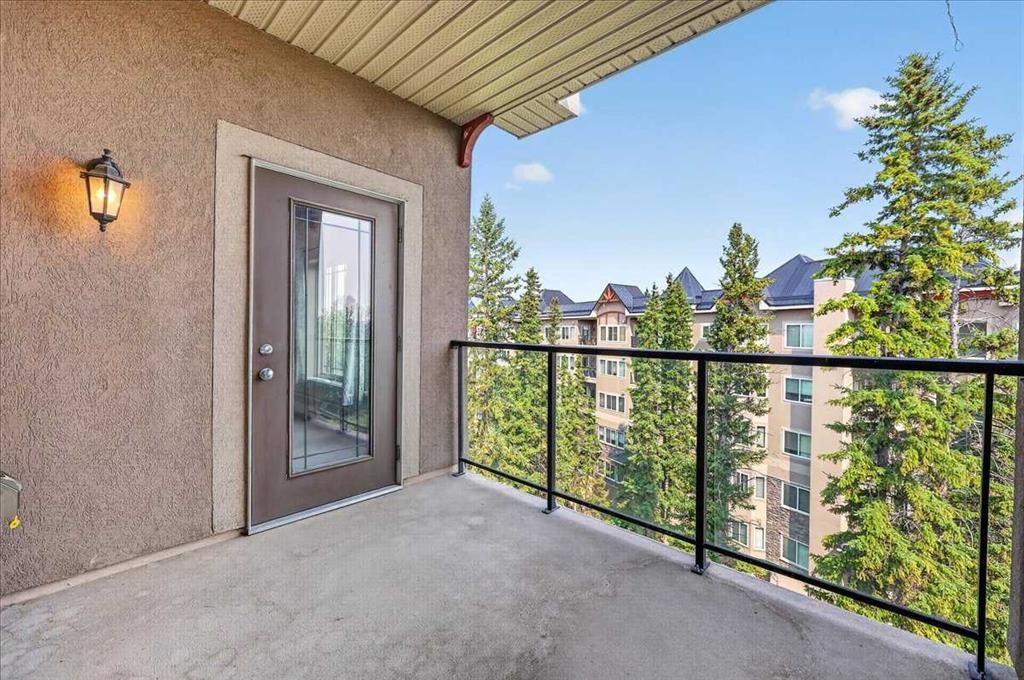 537-10 Discovery Ridge Close Sw, Calgary, AB - Outdoor With Exterior