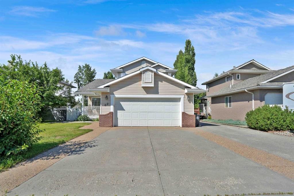 62 West Mitford Crescent, Cochrane, AB - Outdoor