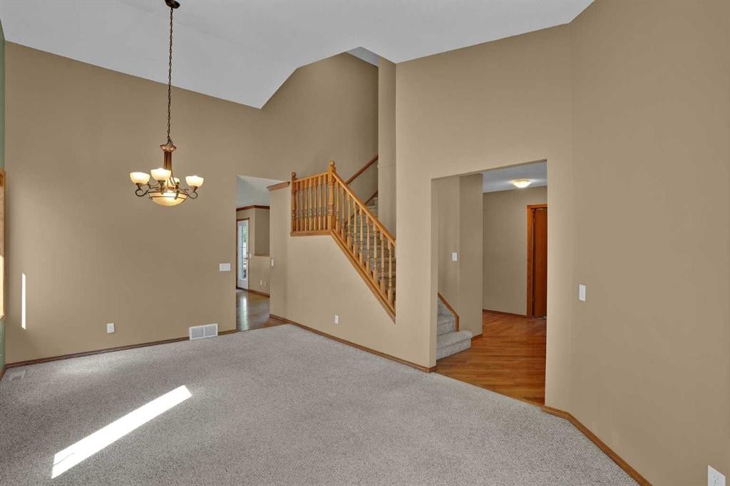 62 West Mitford Crescent, Cochrane, AB - Indoor Photo Showing Other Room