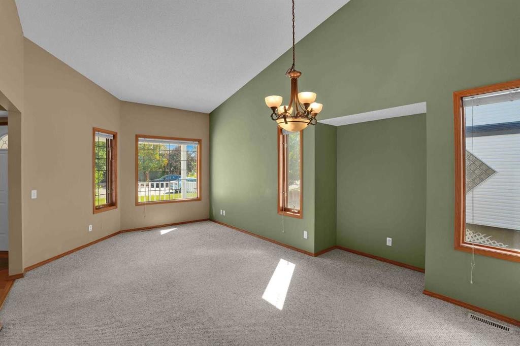 62 West Mitford Crescent, Cochrane, AB - Indoor Photo Showing Other Room