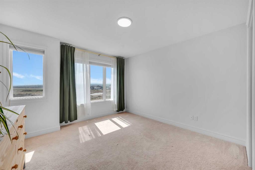 250 Carrington Gate Nw, Calgary, AB - Indoor Photo Showing Other Room