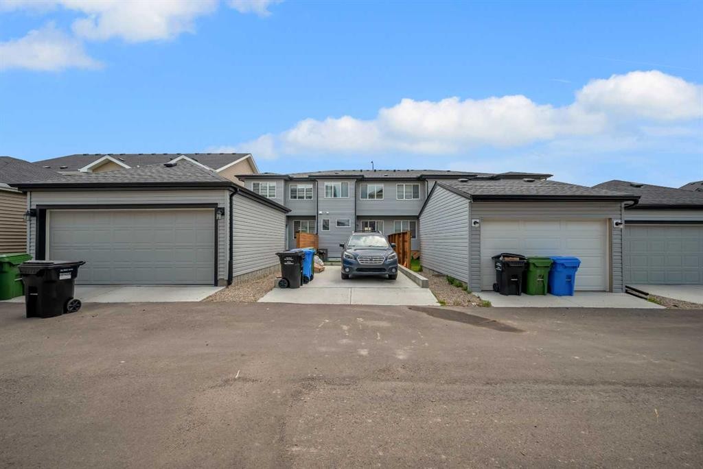 250 Carrington Gate Nw, Calgary, AB - Outdoor With Exterior