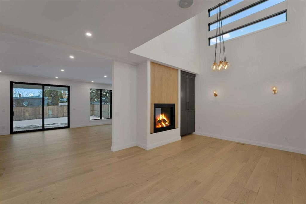 3511 34 Avenue Sw, Calgary, AB - Indoor Photo Showing Other Room