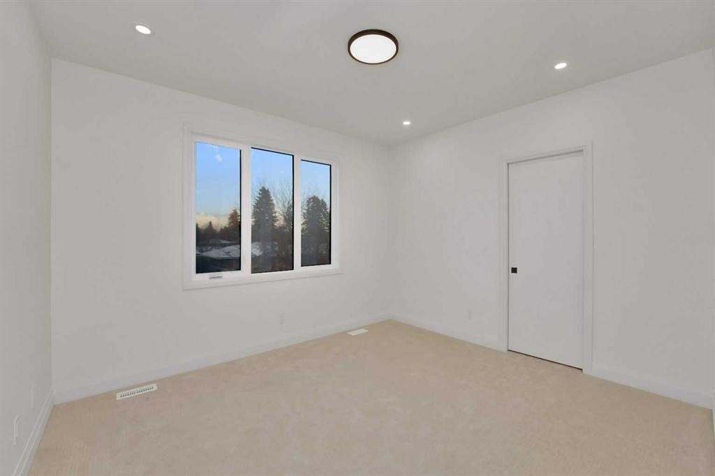3511 34 Avenue Sw, Calgary, AB - Indoor Photo Showing Basement
