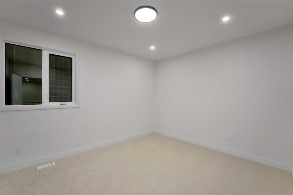 3511 34 Avenue Sw, Calgary, AB - Outdoor