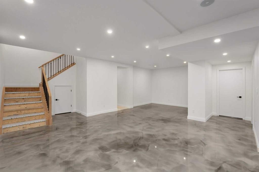 3511 34 Avenue Sw, Calgary, AB - Outdoor