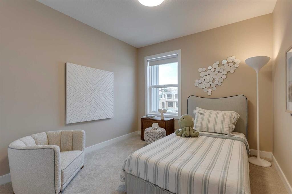 189 Cobblestone Gate Sw, Airdrie, AB - Indoor Photo Showing Bedroom